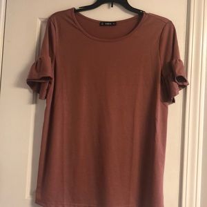 RUFFLE SHORT SLEEVE TSHIRT